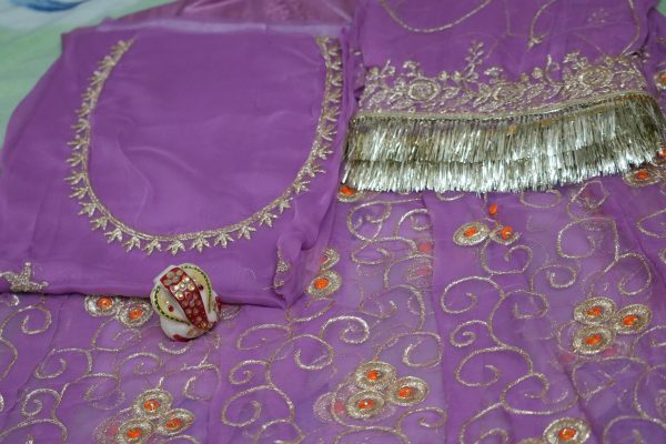 Lavender colour Poshak with Odhna (Roshani) - Image 4