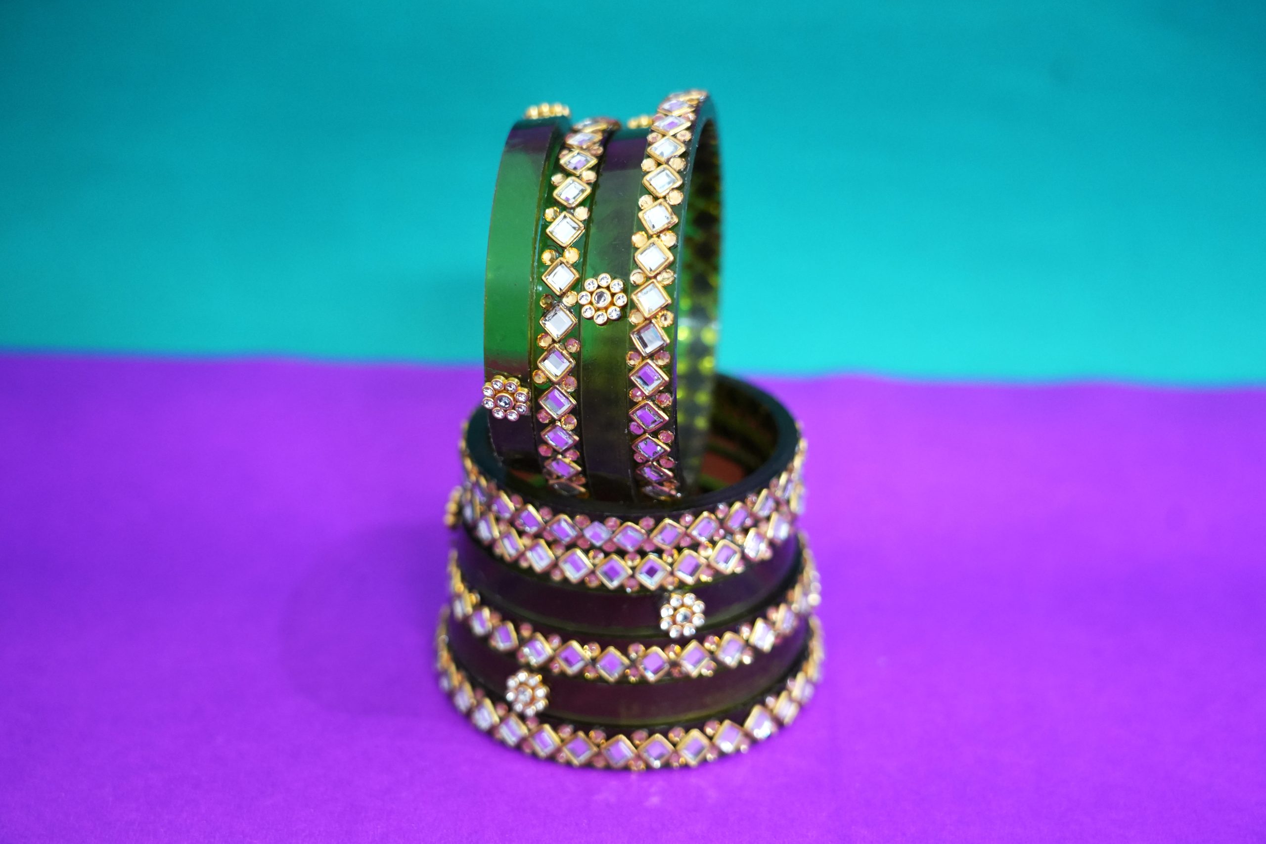 Rajasthani Green-Golden Bridal Bangles | Rajputi Chuda Set with Kundan & Stone Work | Traditional Wedding & Festive Wear.