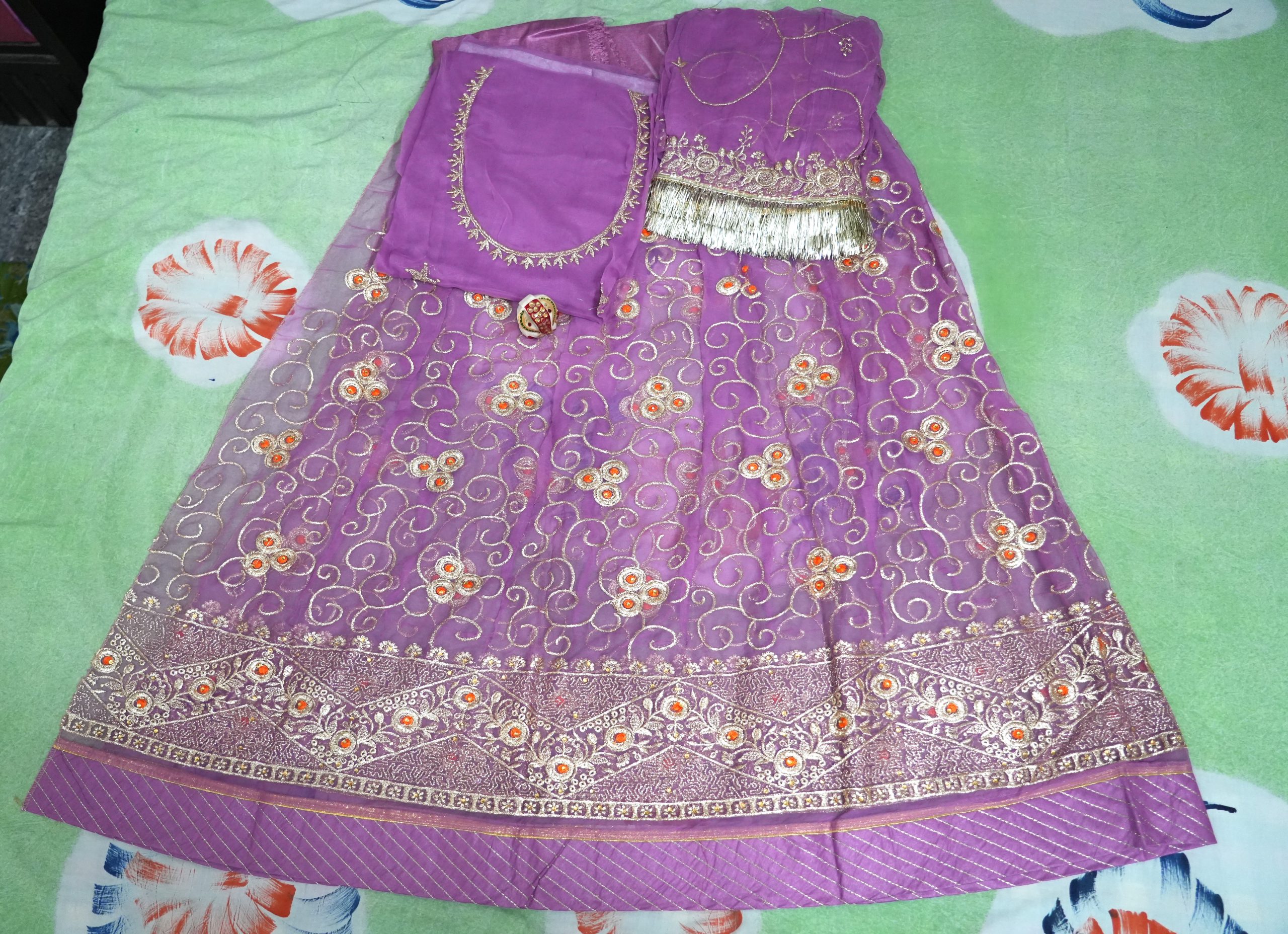 Lavender Poshak with Odhna (4 Side) - Image 4