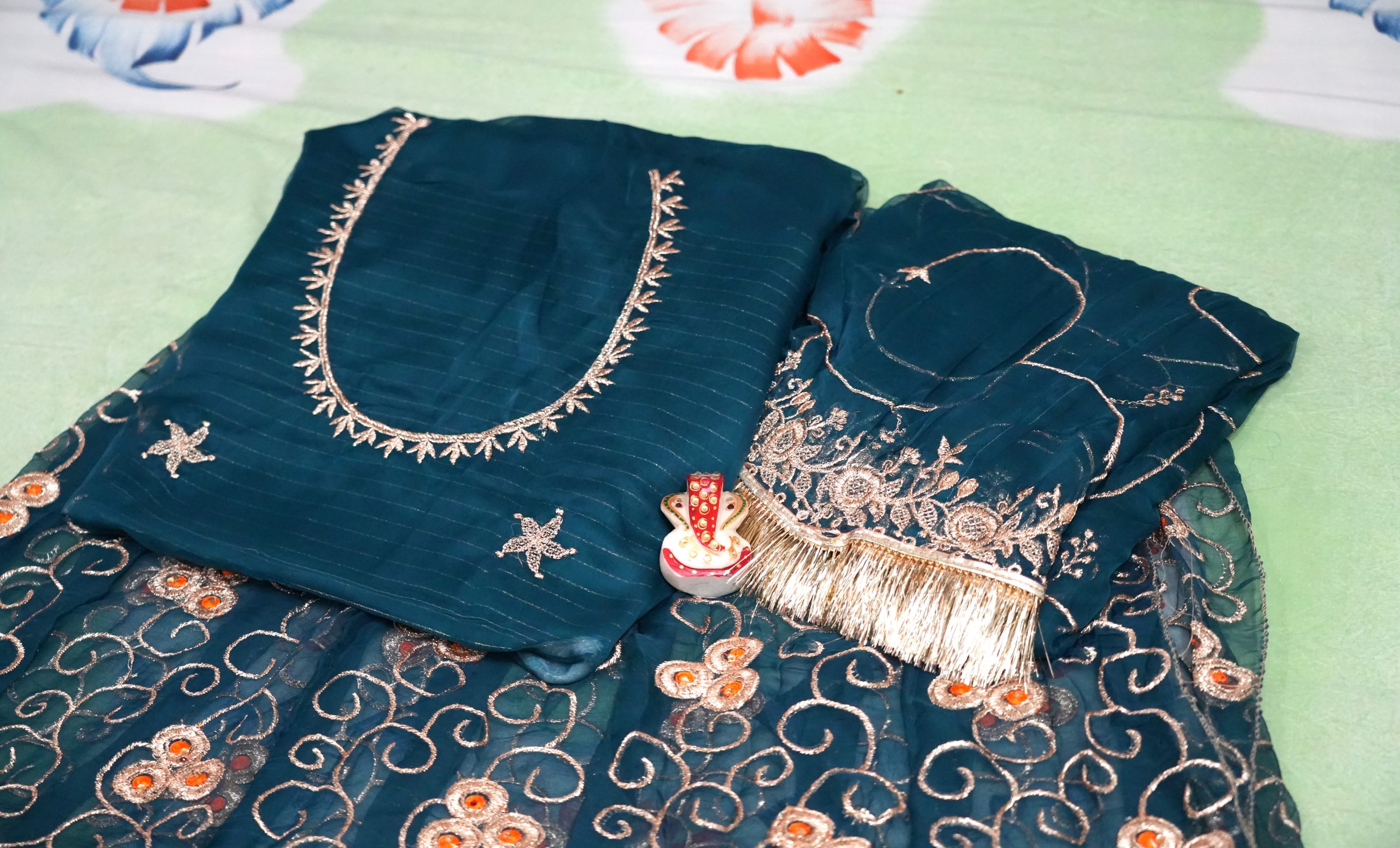 Peacock Blue Bember Satan poshak with 24 Kali Gher.(Ankita) - Image 2