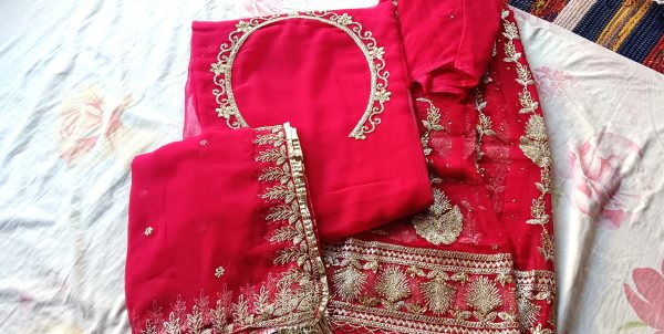 Hot Pink poshak with Odhna Zari Work (Chapat)
