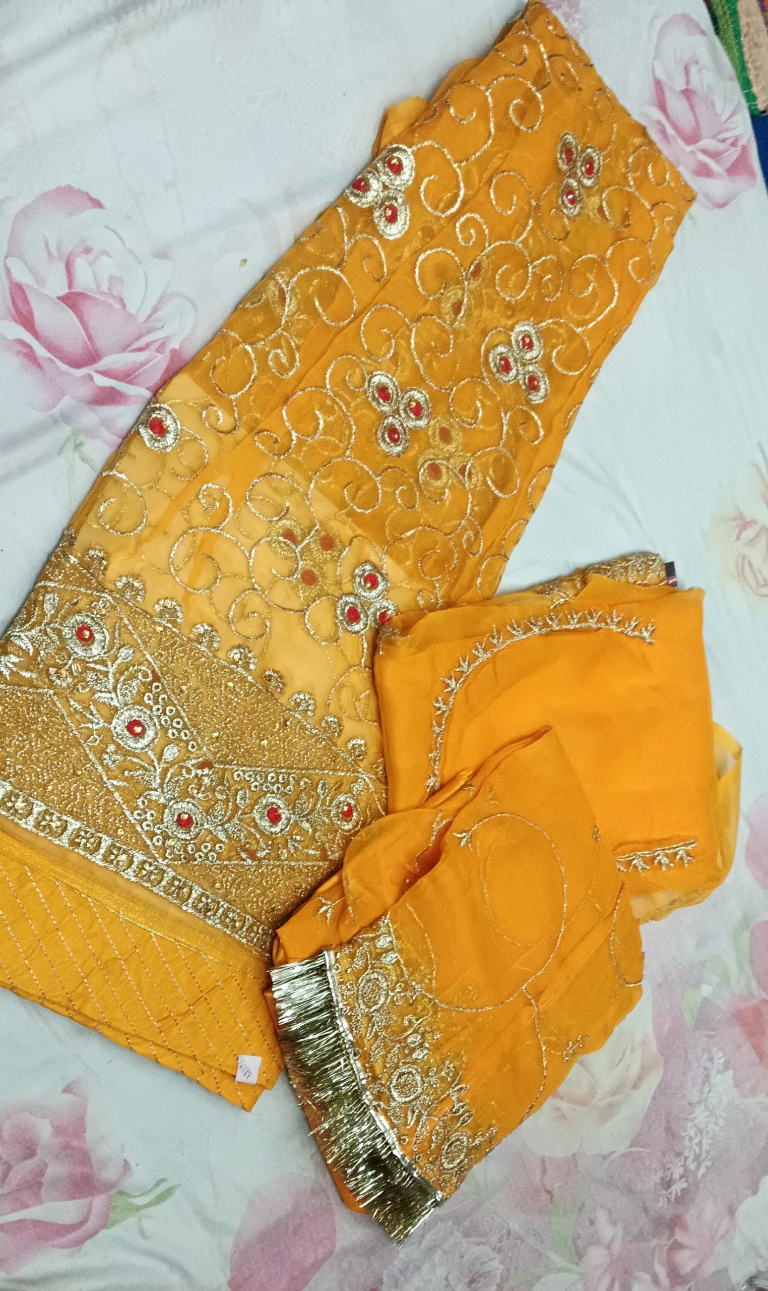 Yellow poshak with Odhna (4 Side) - Image 2