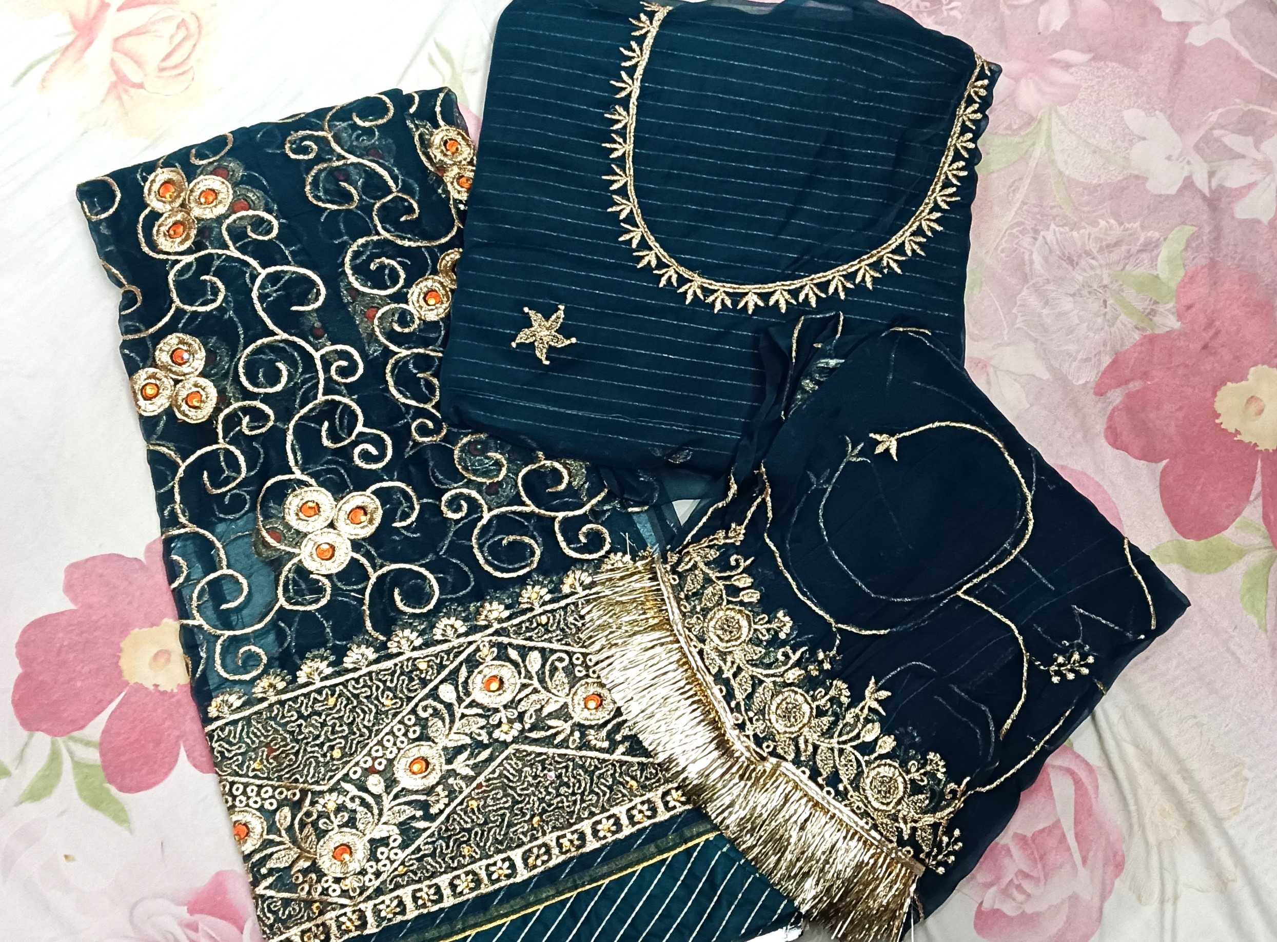 Rama Green Colour Poshak with Odhna (Roshani)