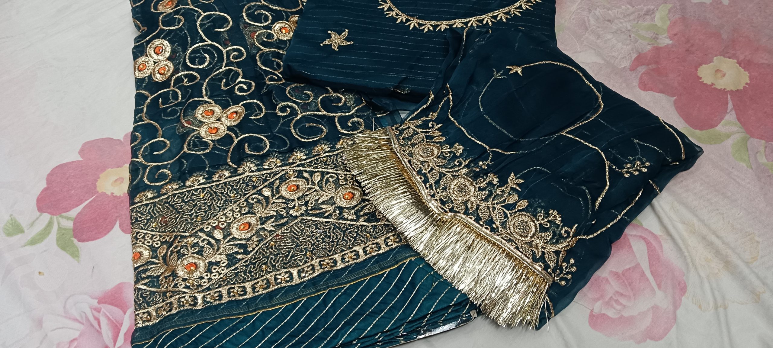 Rama Green poshak with Odhna (4 Side) - Image 4