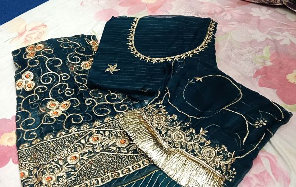 Rama Green Colour Poshak with Odhna (Roshani) - Image 2