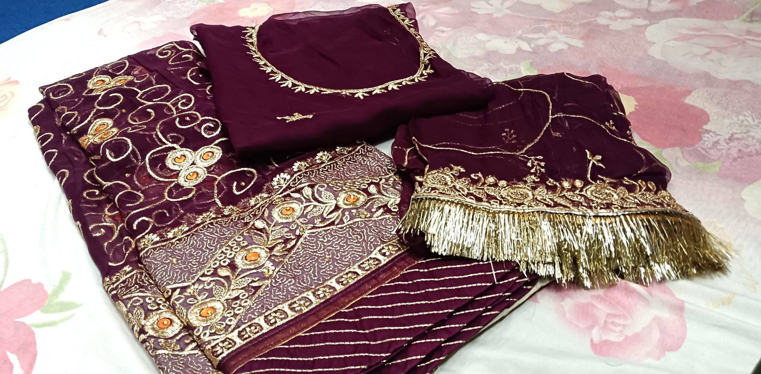 Wine colour Poshak with Odhna (4 Side) - Image 3