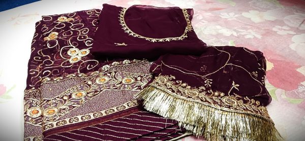 Wine colour Poshak with Odhna (4 Side) - Image 2
