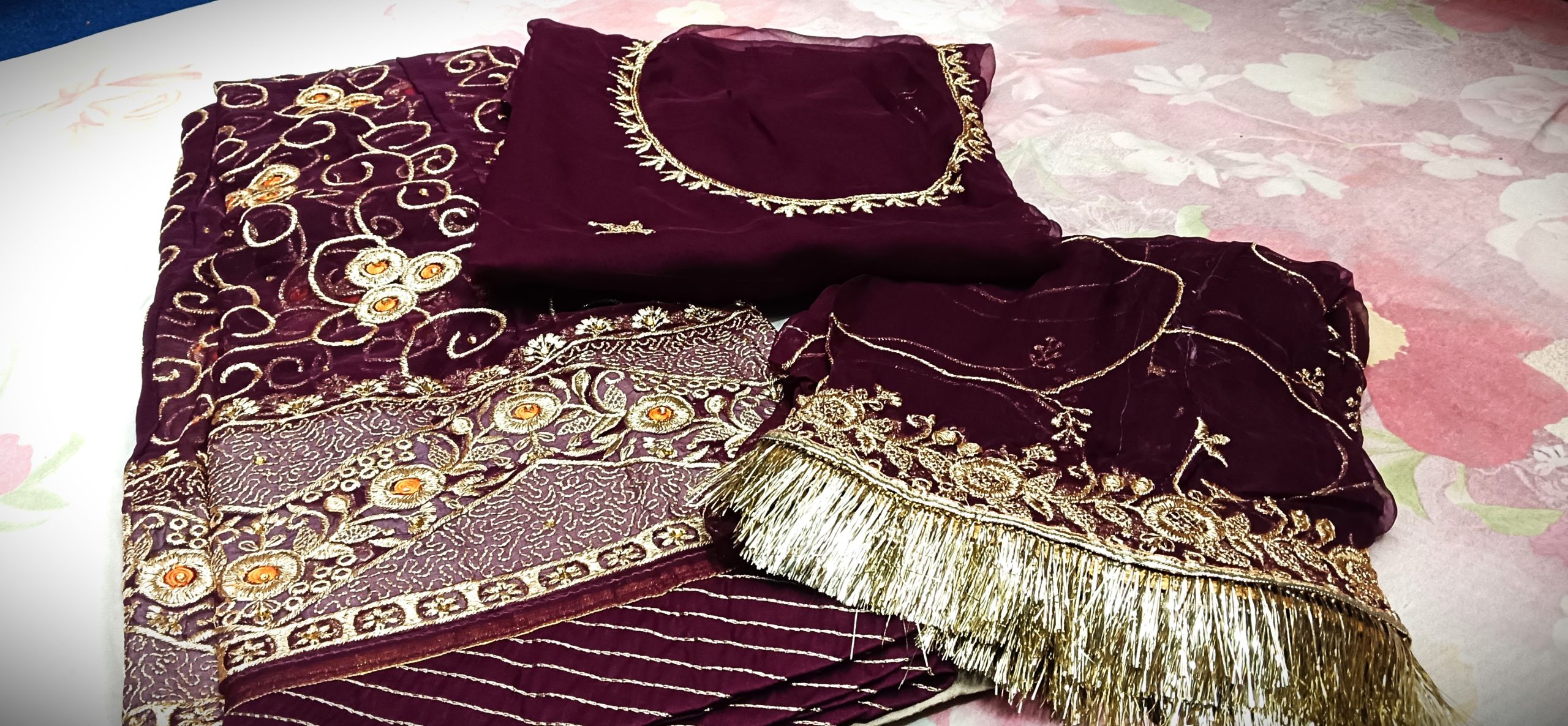 Wine colour Poshak with Odhna (4 Side) - Image 2