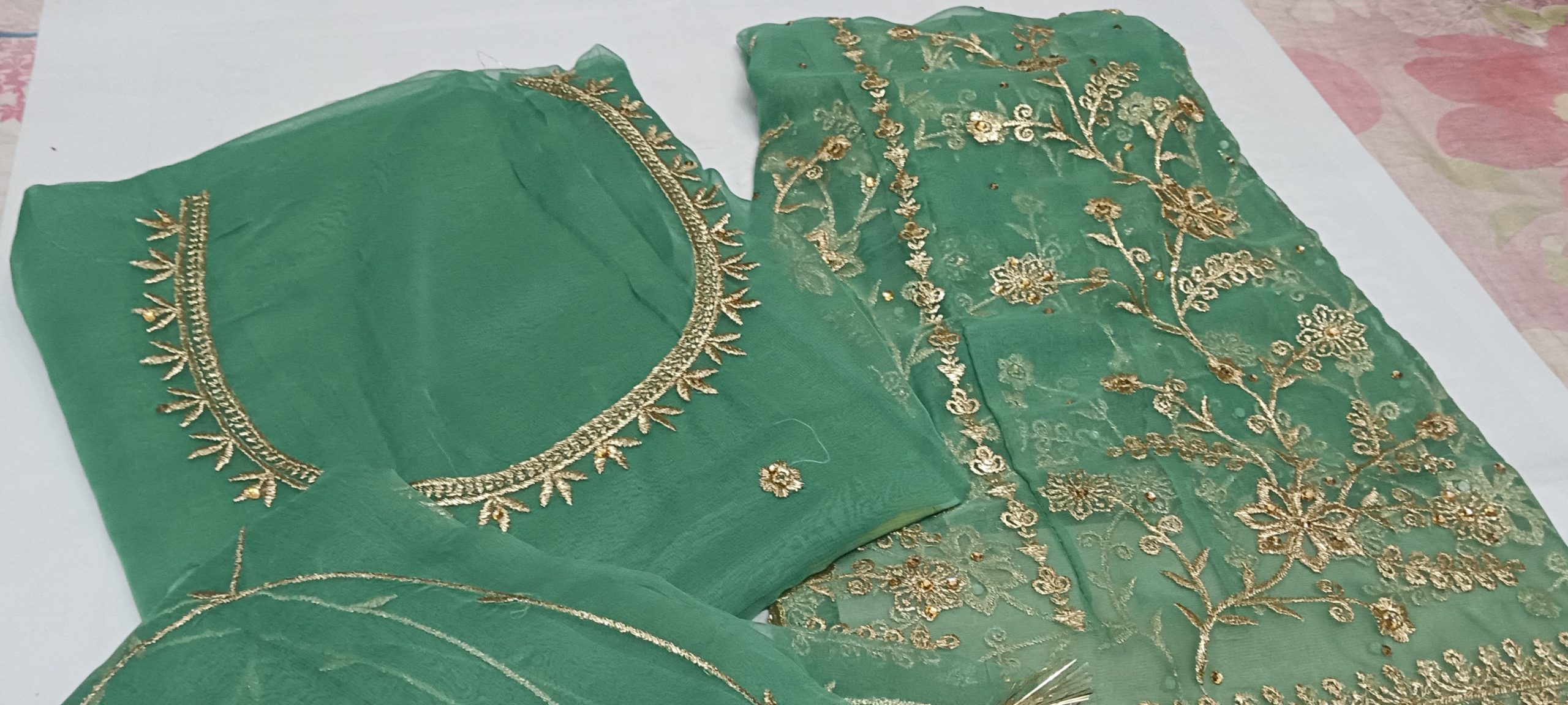 Light Green Poshak with Odhna (Roshnai)