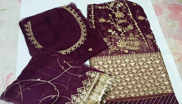 Wine colour Poshak with Odhna (Roshani)
