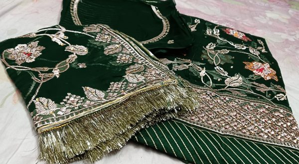 Royal Green Poshak with Odhna (shal) - Image 2