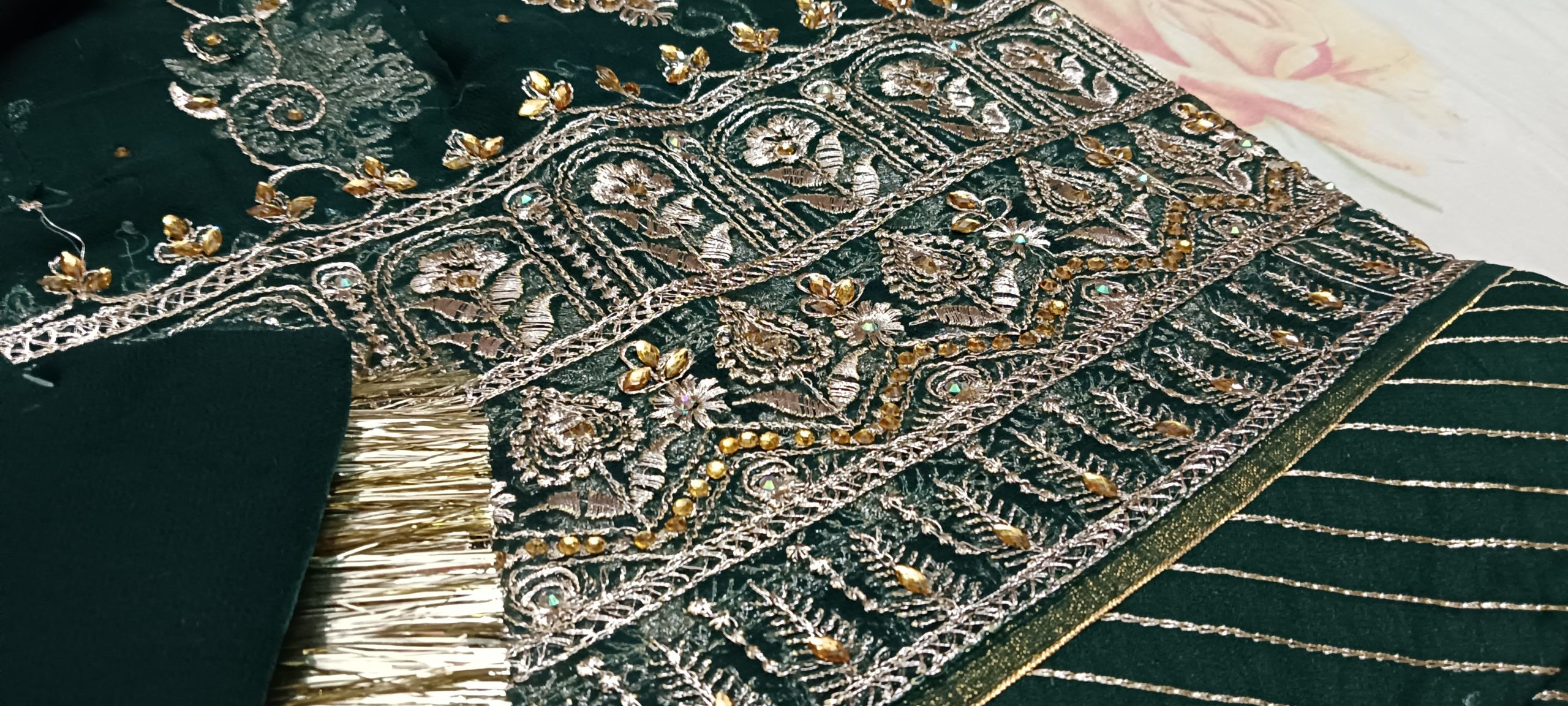 Royal Green Colour Poshak with Odhna – Gota Patti & Zari Work (32 Kali) - Image 3