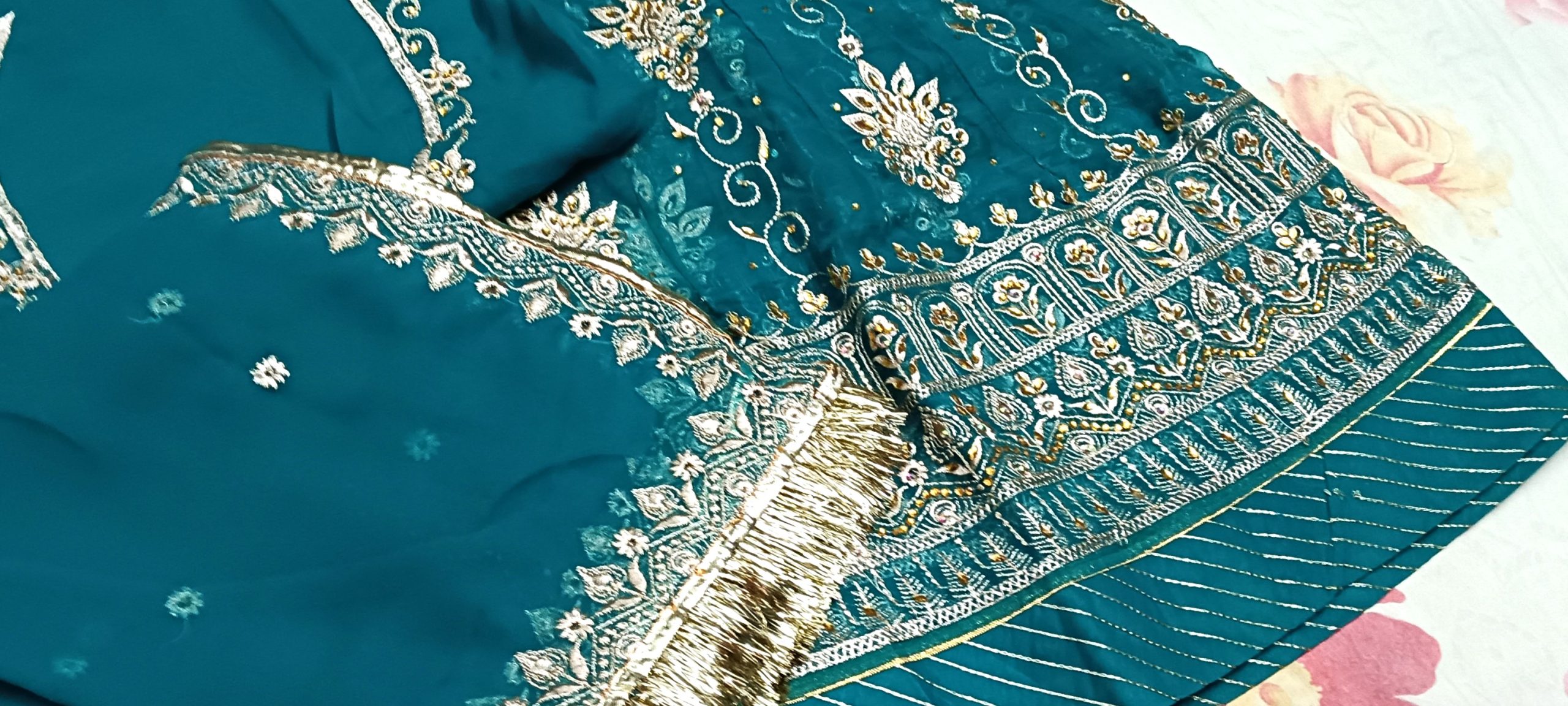 Rama Green Poshak with Odhna – Gota Patti & Zari Work (32 Kali) - Image 2