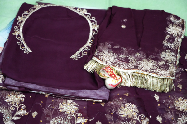 Wine Colour Poshak with Odhna Zari Work (Chapat).
